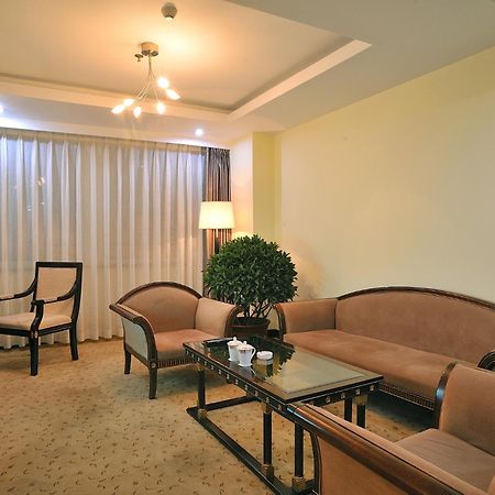 Uiles Hotel Hohhot Exterior foto